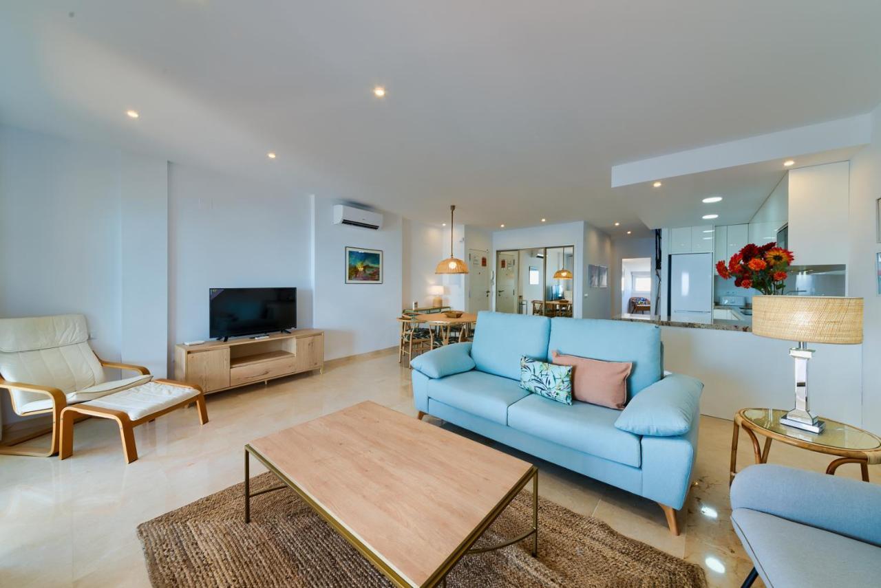 Holidays2Fuengirola Duplex With Stunning Sea View, Terraces,1St Line Beside Port מראה חיצוני תמונה