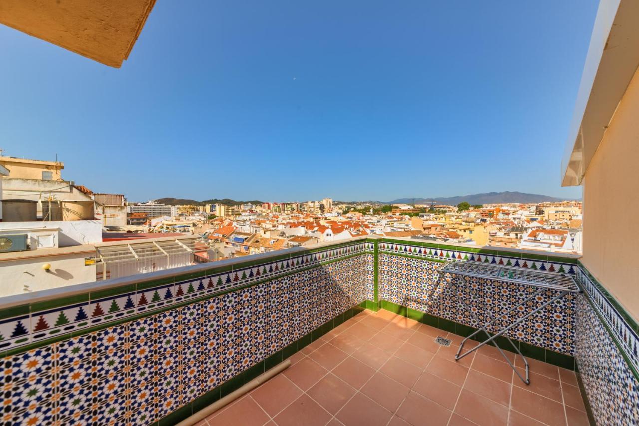 Holidays2Fuengirola Duplex With Stunning Sea View, Terraces,1St Line Beside Port מראה חיצוני תמונה