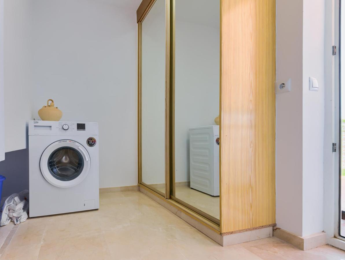Holidays2Fuengirola Duplex With Stunning Sea View, Terraces,1St Line Beside Port מראה חיצוני תמונה