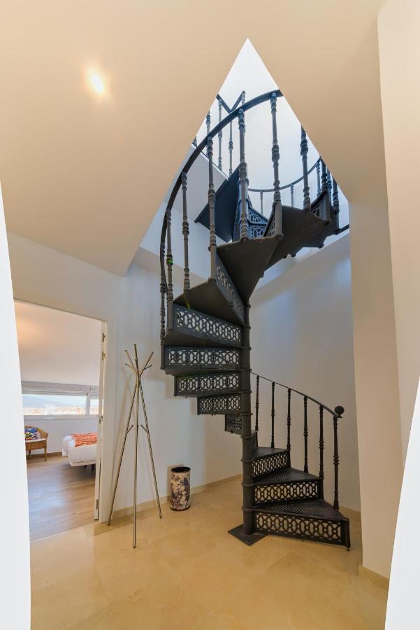 Holidays2Fuengirola Duplex With Stunning Sea View, Terraces,1St Line Beside Port מראה חיצוני תמונה