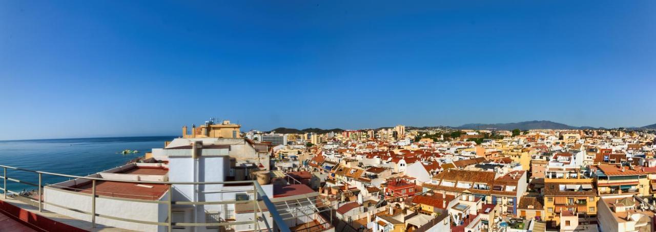 Holidays2Fuengirola Duplex With Stunning Sea View, Terraces,1St Line Beside Port מראה חיצוני תמונה