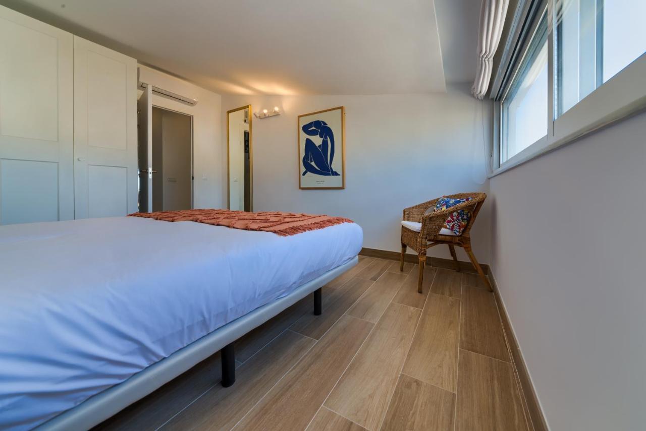 Holidays2Fuengirola Duplex With Stunning Sea View, Terraces,1St Line Beside Port מראה חיצוני תמונה